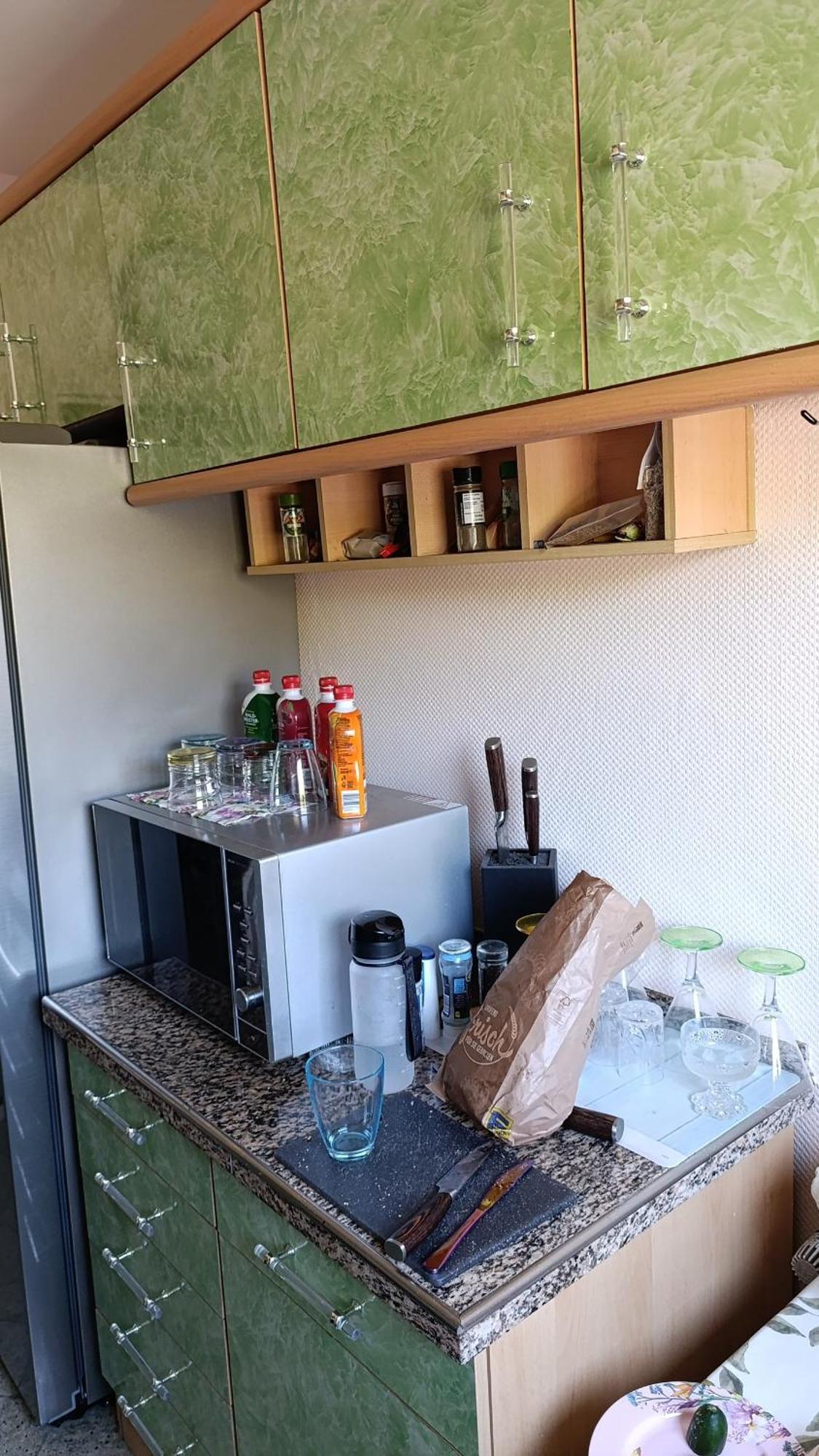 Weltoffenes Privates Gaestezimmer Bei Lgbtq Freundlichen Gastgeber Der Mit In Der Wohnung Lebt — Photos 2